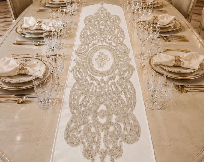 Luxury “Tableau Royal” Runner in Pearl White Flamed Sateen – Handmade – Faggianis Neoclassical Style