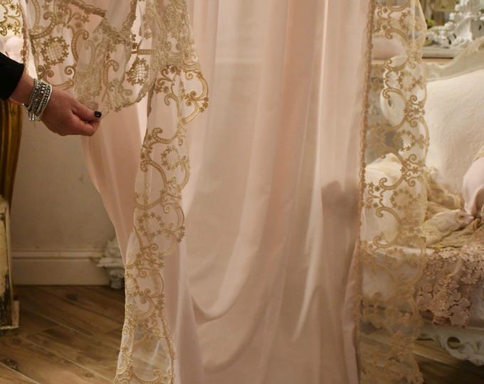 Curtain in pure pink georgette and beige “Rinascimento” lace Made in Italy