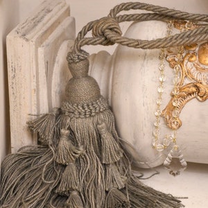 Fermatende country chic Grey