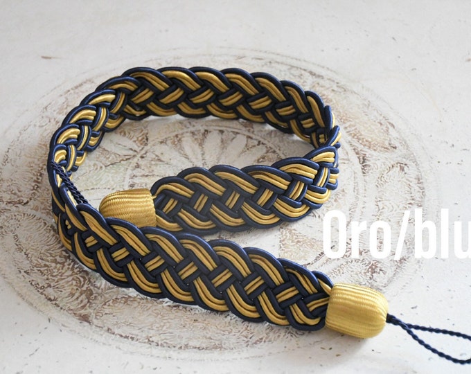 Braided bracelet for two-tone curtains