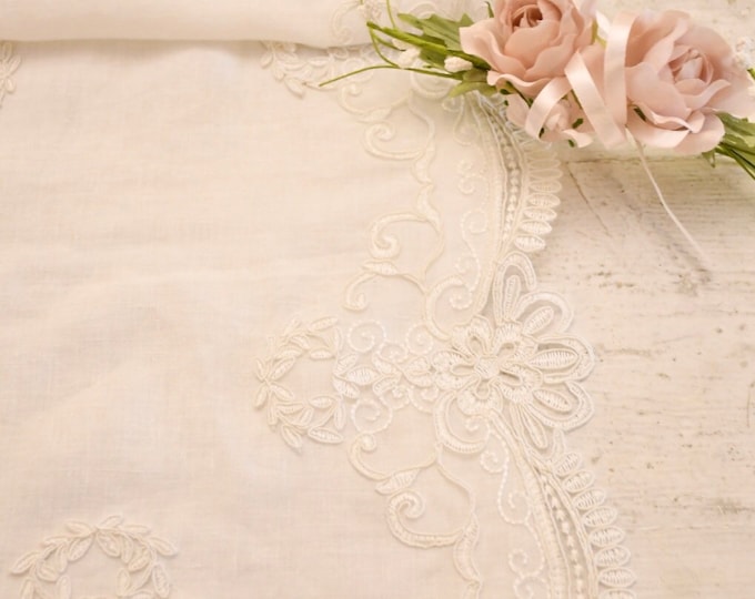 Runner 100% linen and Italian rebrodè lace “Elisabeth”