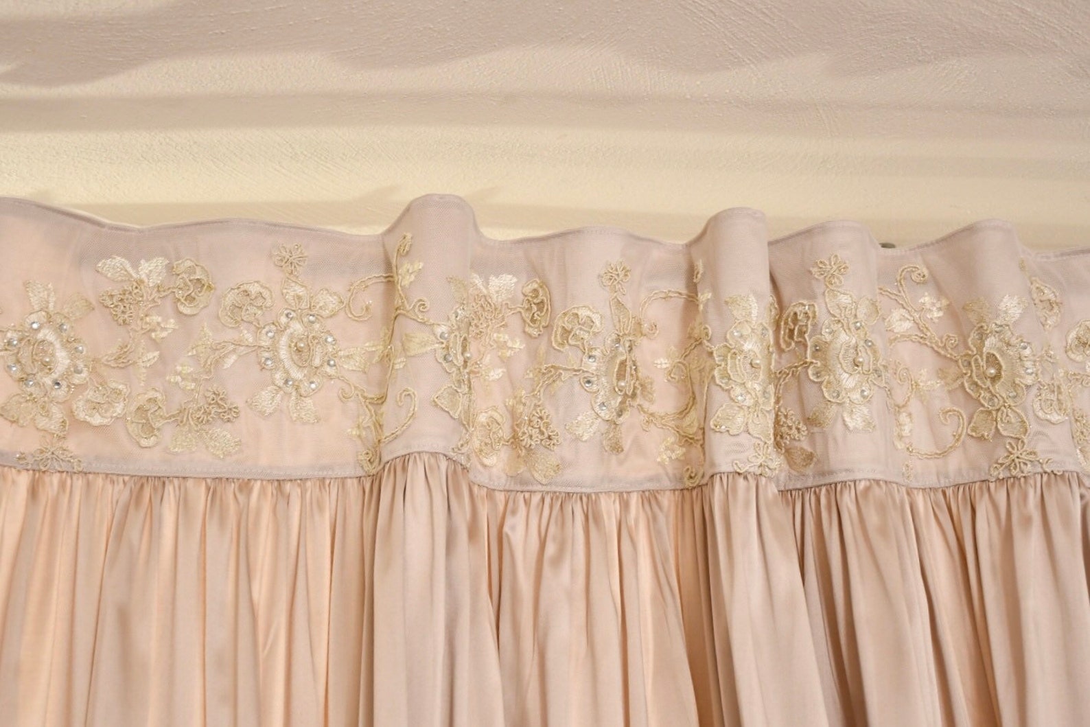 Curtain Renaisance Precious Satin Curtain in Precious Renaissance Silk “vittoria” Pink - Etsy