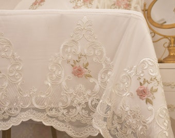 “Rose Regali” embroidered bedspread