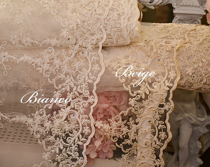 Embroidered tulle fabric “Eloide” beige/white with glitter