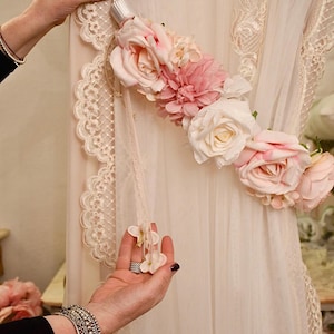 Curtain Tieback/Embrasse with flowers curtain decoration romantic bouquet natural