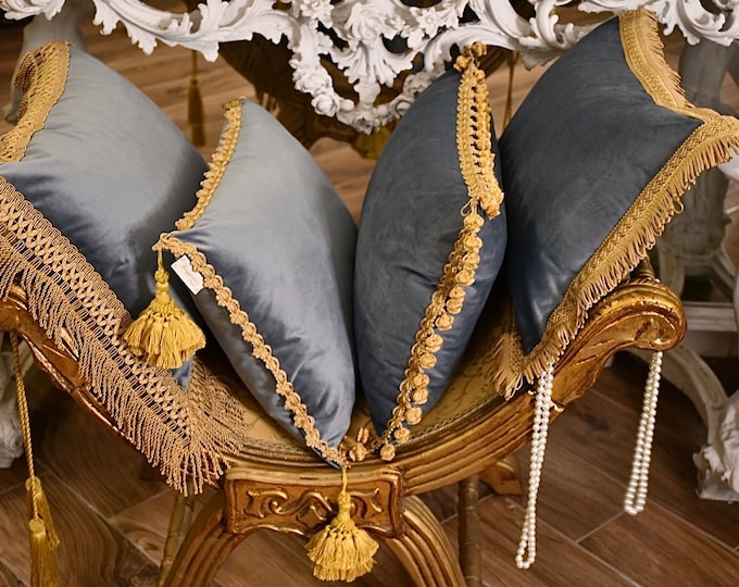 “Duchessa” collection cushion in fine blue velvet and antique gold trimmings