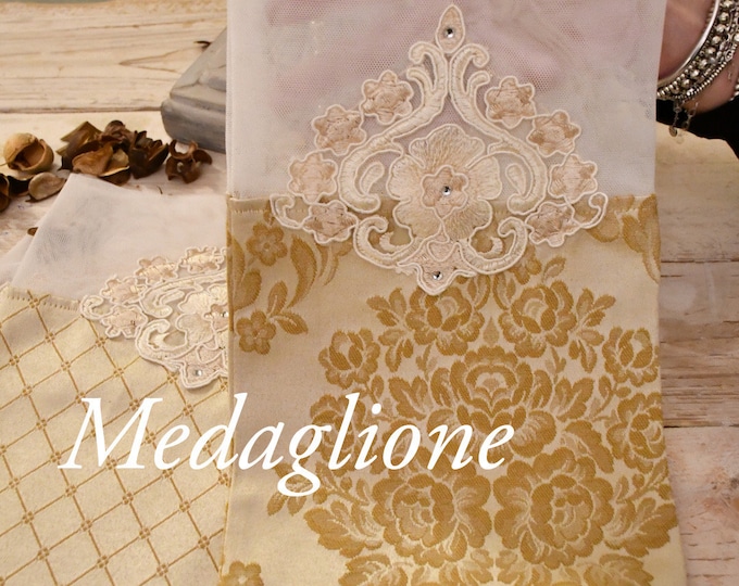 “Baroque” luxury gold damask fabric favor