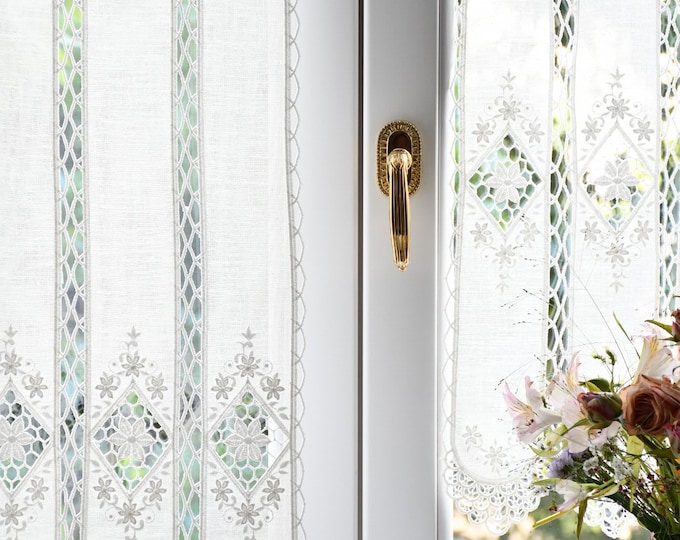 “Lucy” embroidered glass curtains