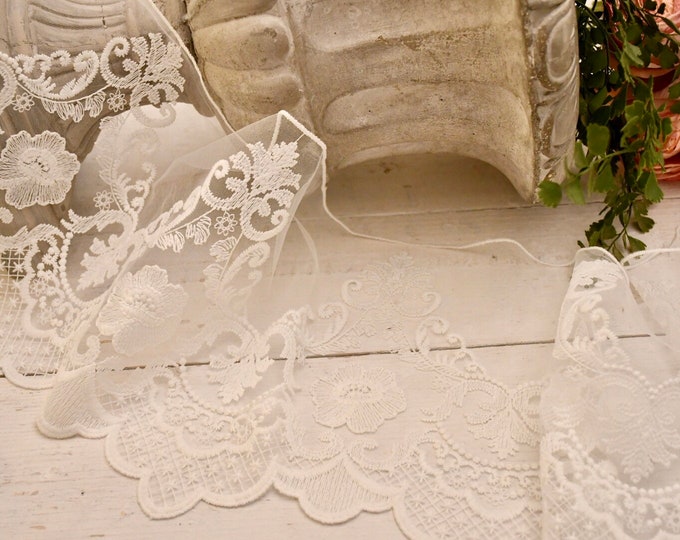 Wonderful white cotton lace "Maria Louise"