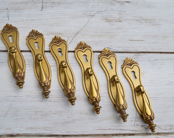 Set of 6 baroque style handles