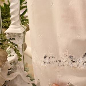 Valance, valance, curtain in Italian San Gallo cotton