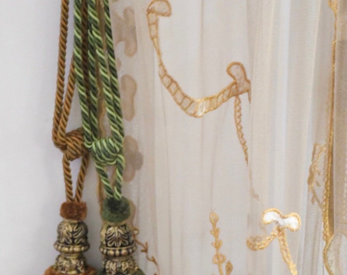 Curtain tiebacks with pom poms “Ester”