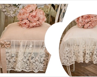 Precious linen and lace cushion “Eloide”