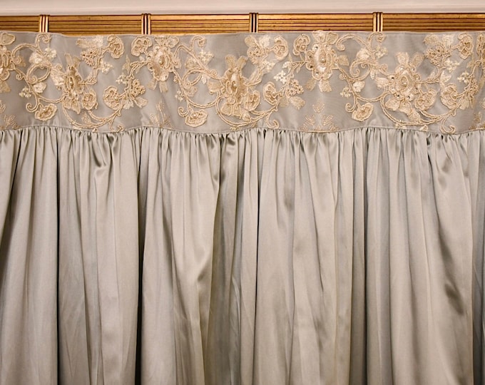 Precious silk satin curtain Renaissance “Vittoria” blue