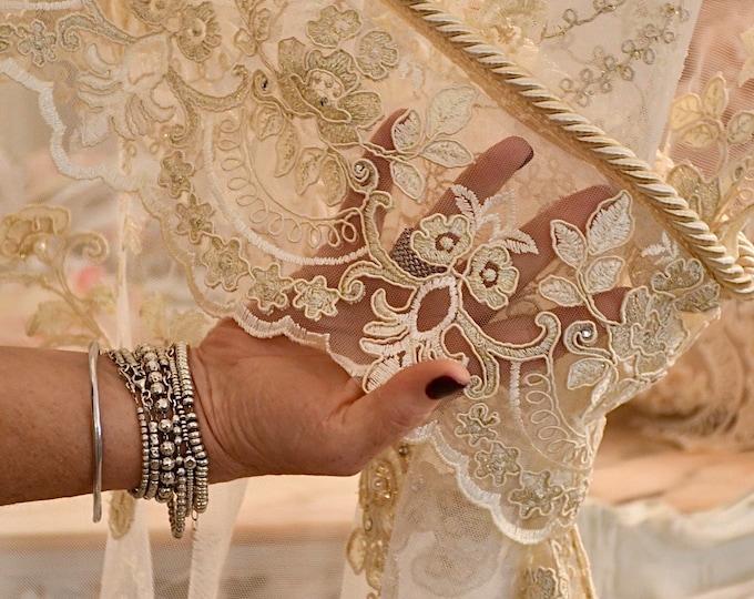 “Claire” precious lace curtain tieback