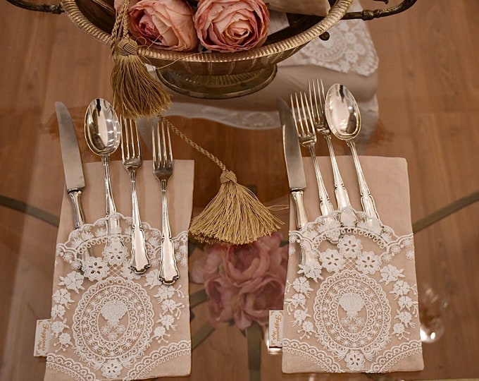 Set of 2 cutlery holders “Madame” collection