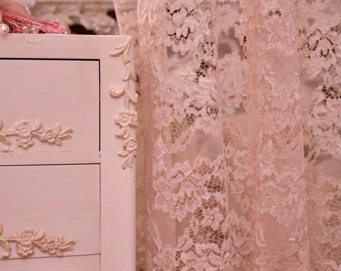 Chantilly Lace Curtain Lilac Grey “Divina”