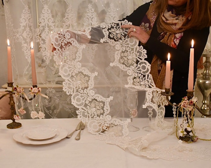 Table runner in tulle and lace “Madeleine” “le trasparenze” collection