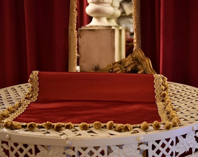 Bordeaux luxury runner “Il Rinascimento” collection