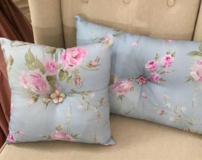 Blue cushion 'Painted Roses'