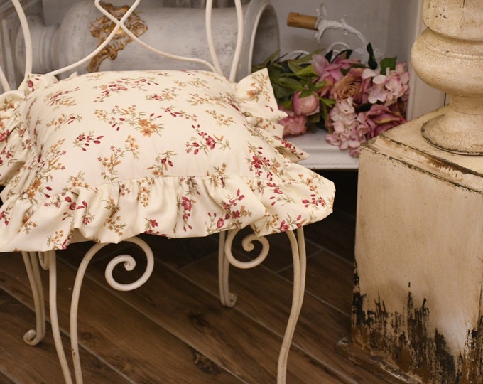 Shabby chic floral cushion with gala