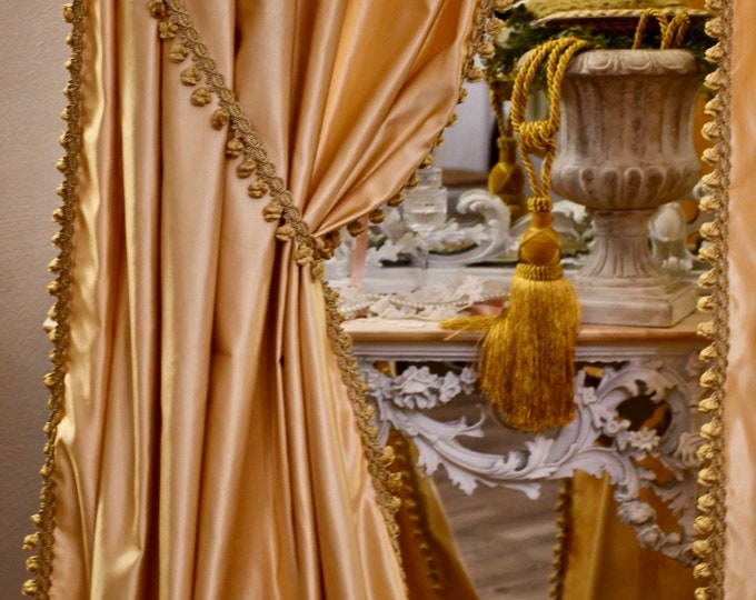 Pair of luxury curtains in bright gold color, “Il Rinascimento” collection