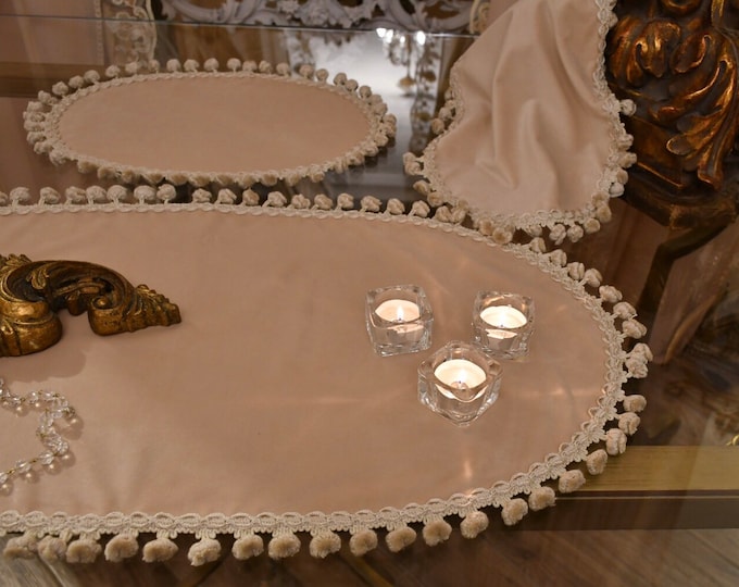 Tris centerpieces collection “duchess” fine champagne velvet and natural beige trimmings