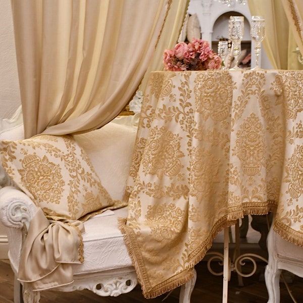 Nappe damassée nappe luxe ivoire doré collection "Royal Style" grand médaillon