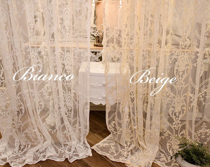 Shabbychic tulle curtain with “le Volute” decoration