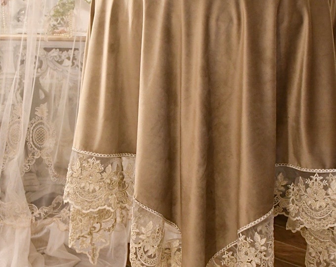 Wonderful tablecloth / table cover in bronze/antique gold velvet and “Claire” lace