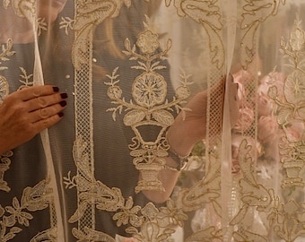 Wonderful embroidered lace curtain from the “Botticelli” precious curtain collection