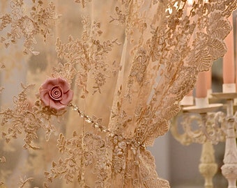 Antique lace curtain "Greta" beige
