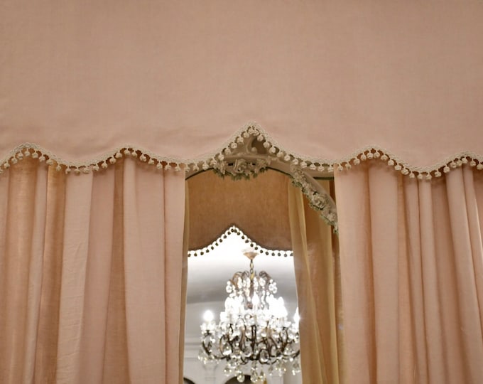 Complete curtains with valance in pure pink linen