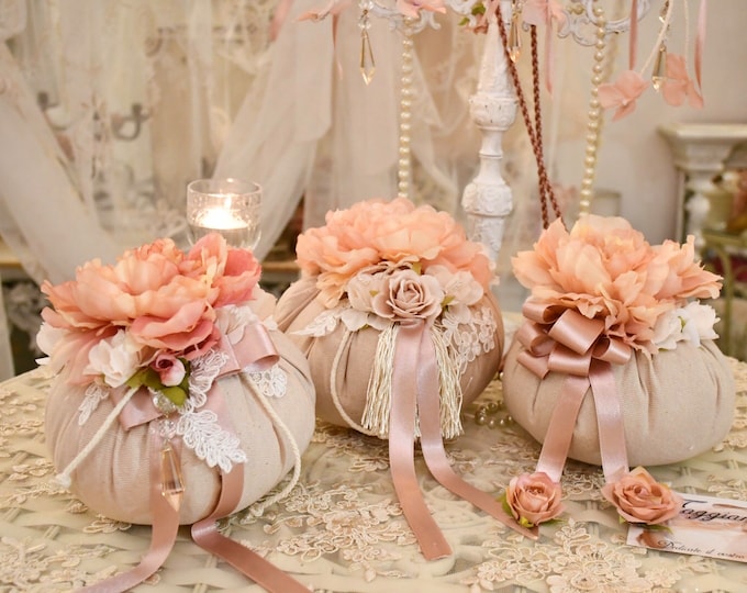 Chic scented gift bomboniere decoration