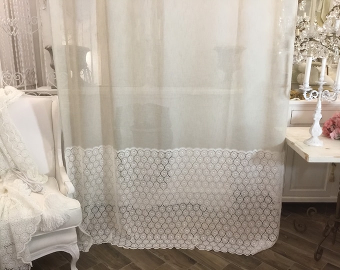 Precious curtain with macramé frill