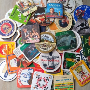 30x VINTAGE 1970's 1980 BEER COASTERS mates / coleccionables Ideal para todos los Scrapbooking, Collage, Junk Journals Todos los proyectos de artesanía Ephemera