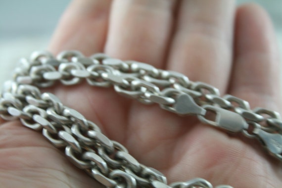 Heavy solid silver diamond cut link chain, Neckla… - image 4