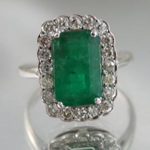 KOSTENLOSER VERSAND - Art Deco - 750,750 Gold - Natürlicher 4.14ctw Smaragd - Diamanten - mutiger Kleidring- Verlobung- USA Größe 9,5 - Zertifikatswert