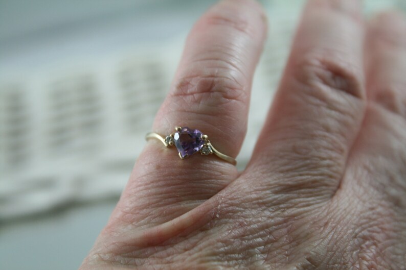 birthday christmas gift USA sz 6.5 Elegant ladies 375 ring,Heart shaped natural Amethyst gemstone with diamonds girls solid 9ct