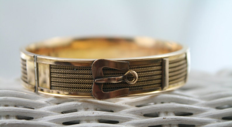 6CM diameter Quality VINTAGE 12kt rolled gold safety chain,wide bangle stamped inside free post... wide belt buckle bangle,bracelet