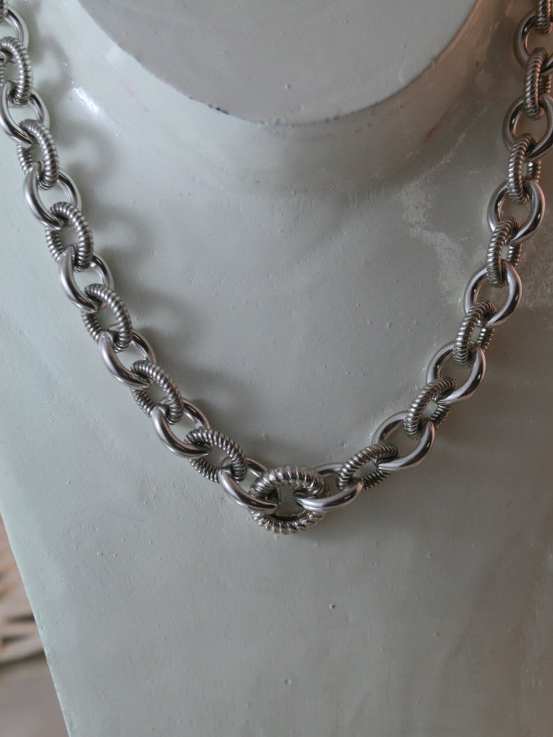 Vintage signed Judith Ripka heavy 85gm, sterling silver textured large link drop chain necklace,pendant drop, lobster clasp 40cm, 16 drop image 3