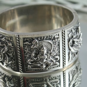 Free post....Antique Victorian sterling silver Anglo-Indian RAJ Animal Goddess Wide Repousse bracelet bangle,special gift,Merry everything