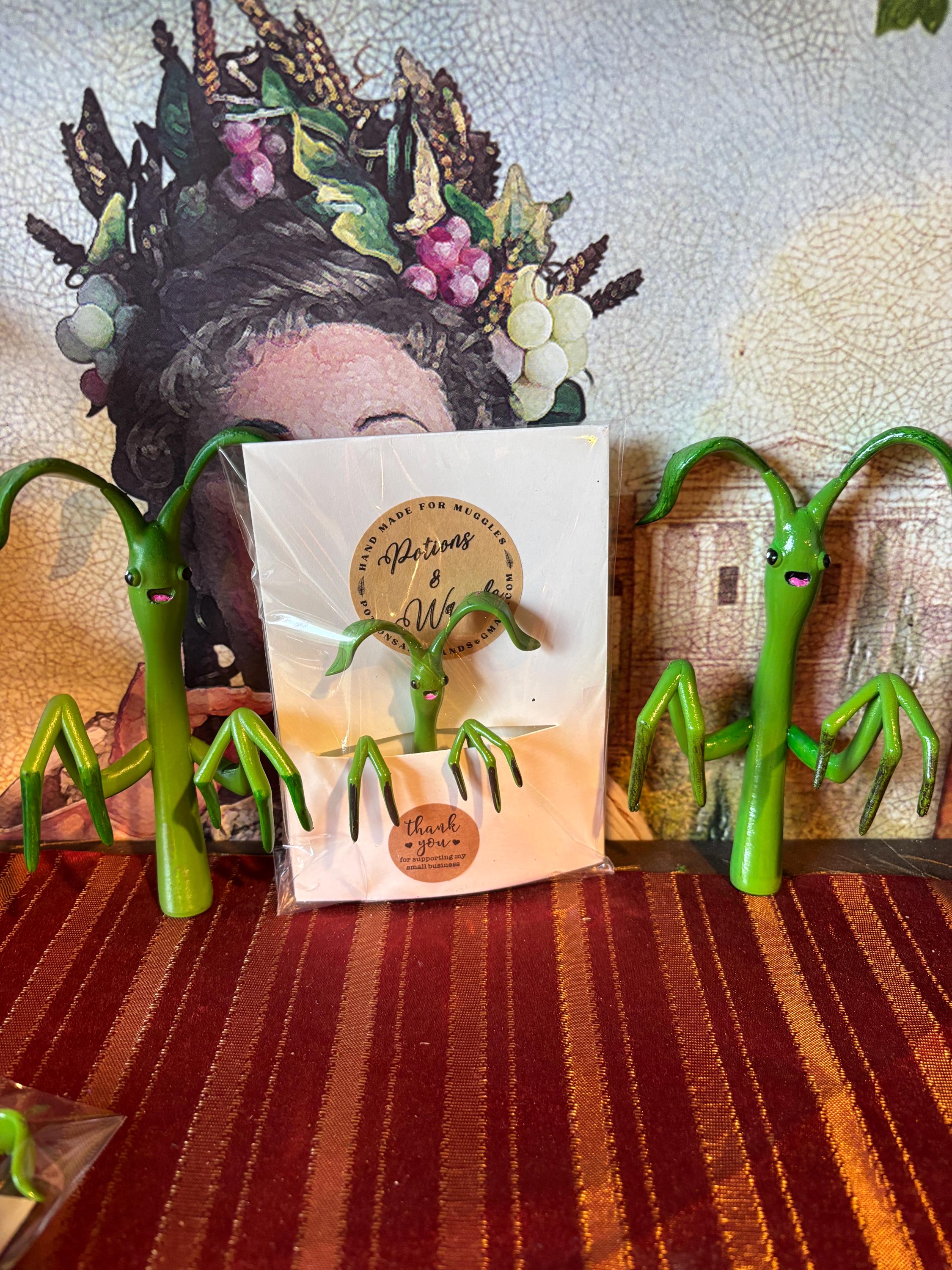 Pickett bowtruckle - Etsy 日本