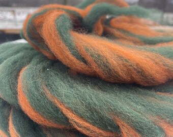 Dyed Pindrafted Roving, medium wool  4 oz.