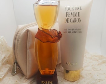 Pristine 2001 Vintage Pour Une Femme de Caron Perfume Gift Set - Unused 50ml Serge Mansau Bottle, Sealed Shower Gel, Logo Zipper Purse