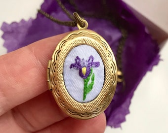 Iris locket necklace Embroidered iris necklace February flower gift Birth flower necklace Photo locket necklace Mother's day gift