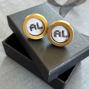 Regalo del día del padre Regalo personalizado para él Gemelos bordados a mano personalizados Regalo de aniversario de bodas de algodón Gemelos con monograma