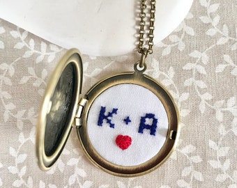 Gepersonaliseerd katoenen jubileumcadeau voor haar vrouw 2e huwelijksverjaardagscadeau voor haar Katoenen jubileumcadeau voor haar gepersonaliseerde initialenketting