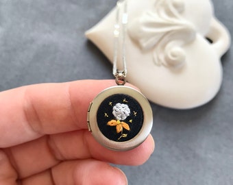 Small Embroidered Moon and daisy locket necklace Family Photo locket 2 photos locket Personalized gift Moon and Stars necklace Celestial