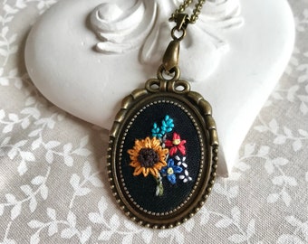 SHIPS NEXT DAY Free tracking Hand embroidered Flower necklace Floral necklace Gift for Women Embroidered Bouquet necklace Sunflower necklace